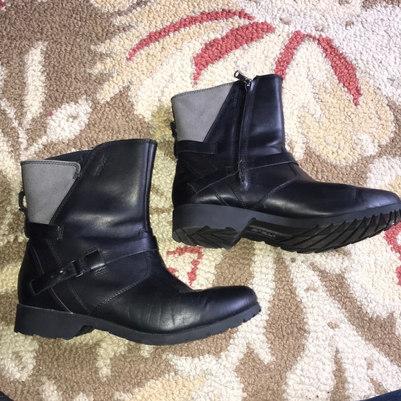teva black ankle boots